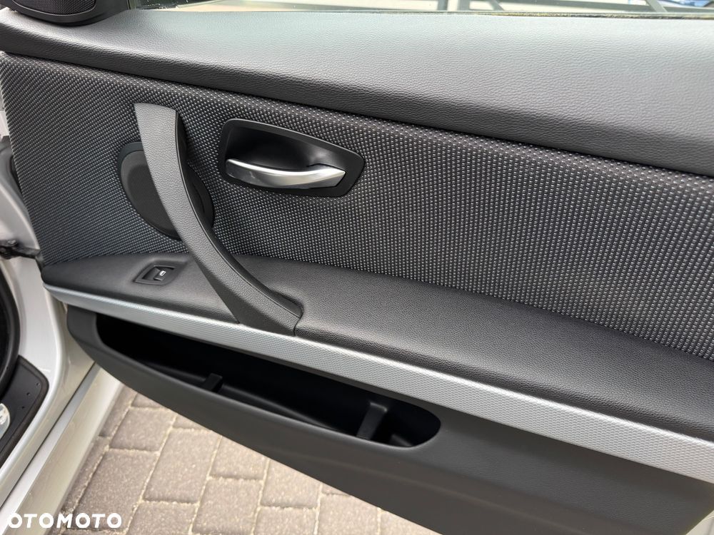 BMW Seria 3 318d M Sport EU6 - 20