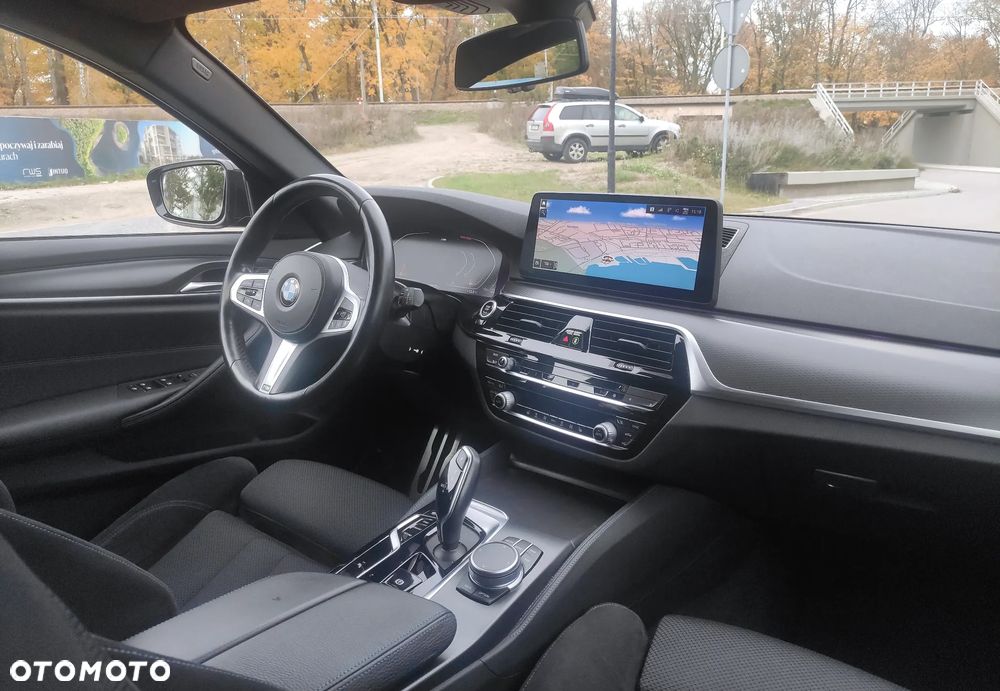 BMW Seria 5 520d xDrive M Sport sport - 24