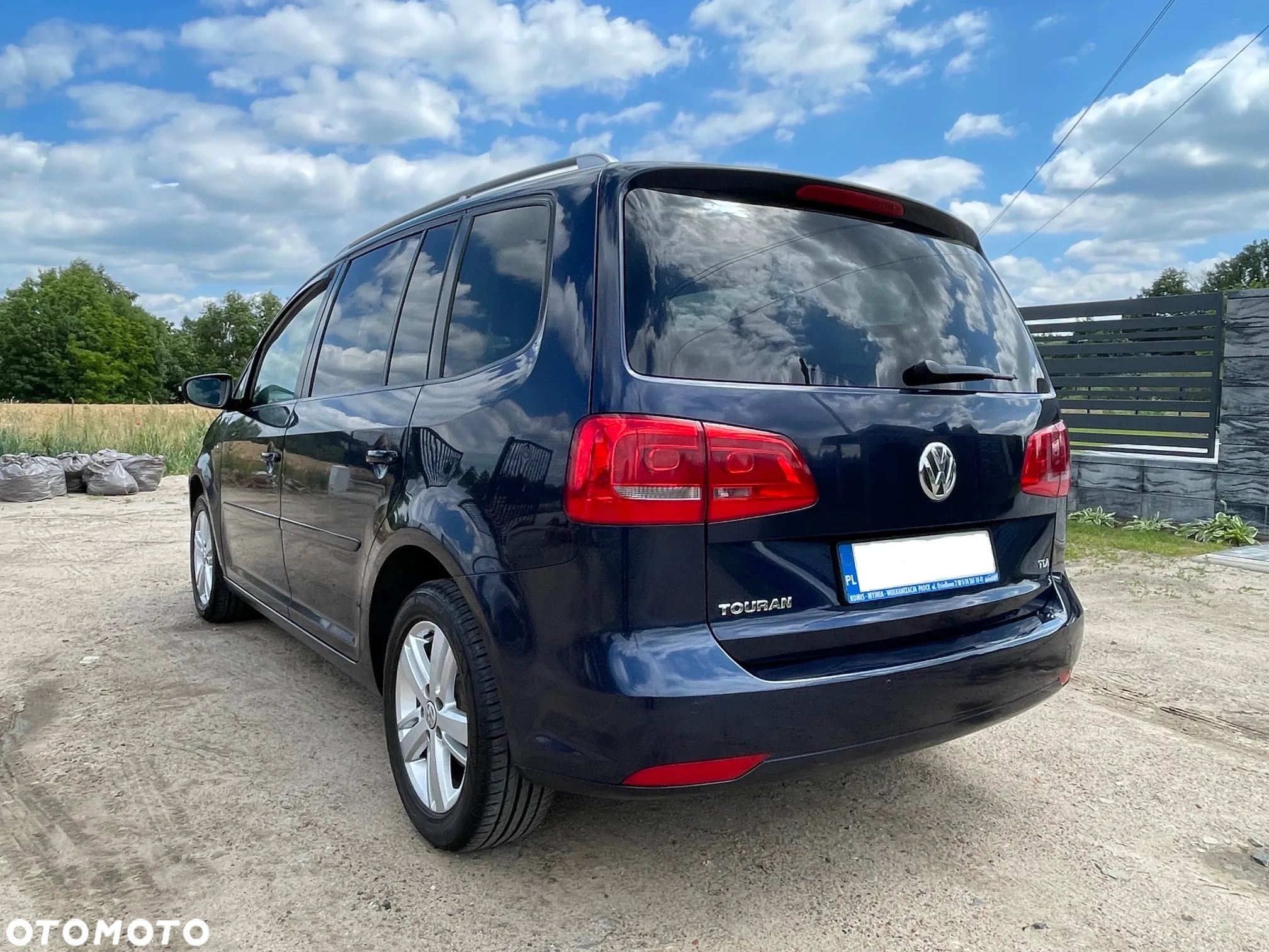 Volkswagen Touran - 3
