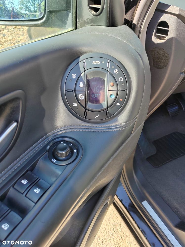 Renault Espace 3.5 Initiale - 12