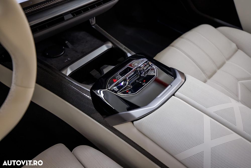 BMW Seria 7 740 xDrive MHEV - 37