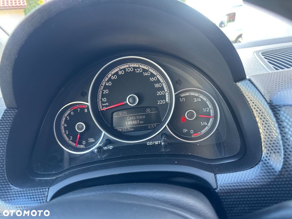 Volkswagen up! BlueMotion Technology street - 11