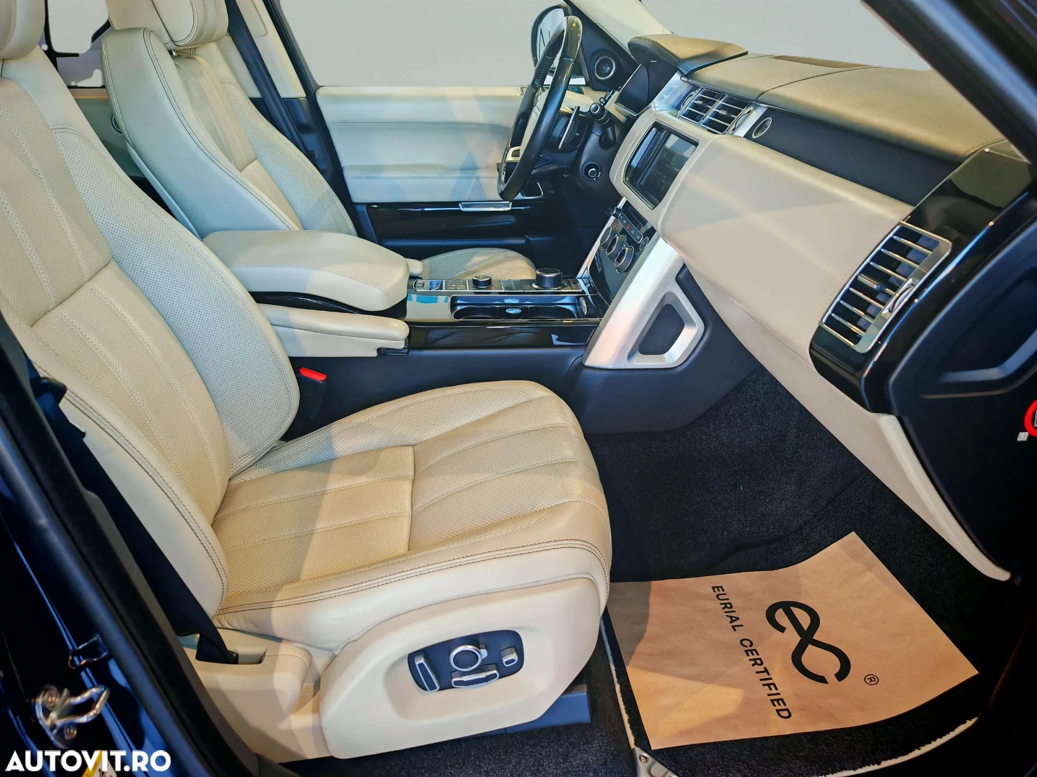 Land Rover Range Rover LWB 3.0 I SDV6 HEV Autobiography - 11