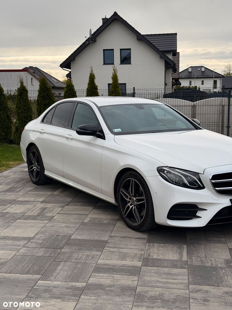 Mercedes-Benz Klasa E 220 d 4-Matic 9G-TRONIC - 3