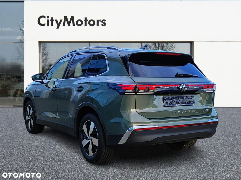 Volkswagen Tiguan - 6