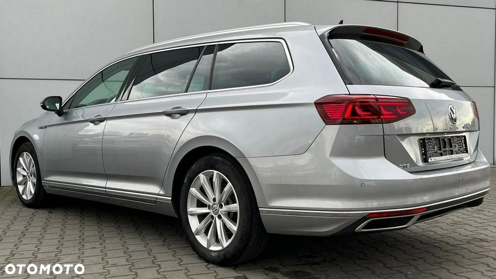 Volkswagen Passat - 9