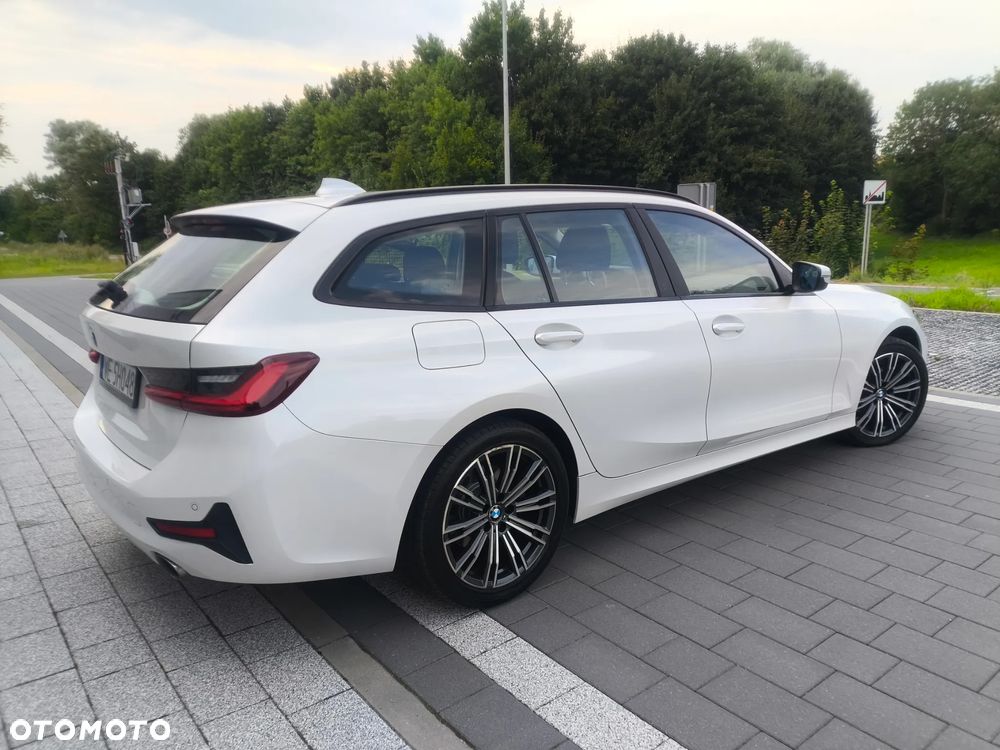 BMW Seria 3 318i - 10