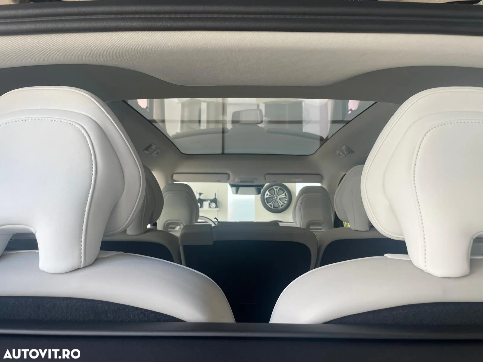 Volvo EX90 - 16