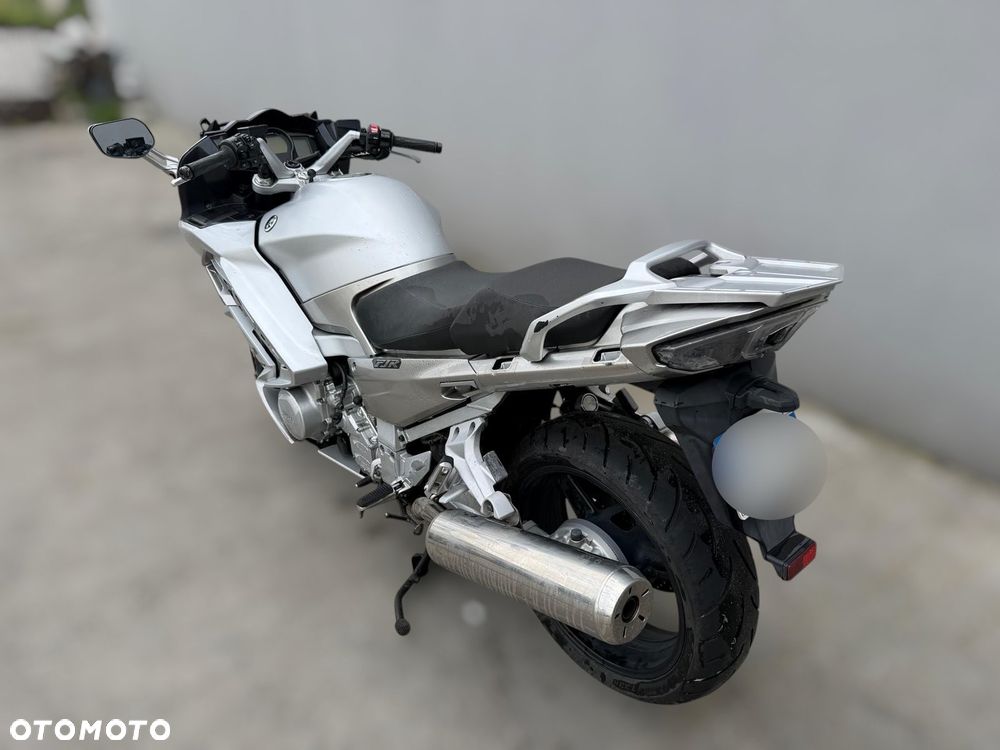 Yamaha FJR - 4
