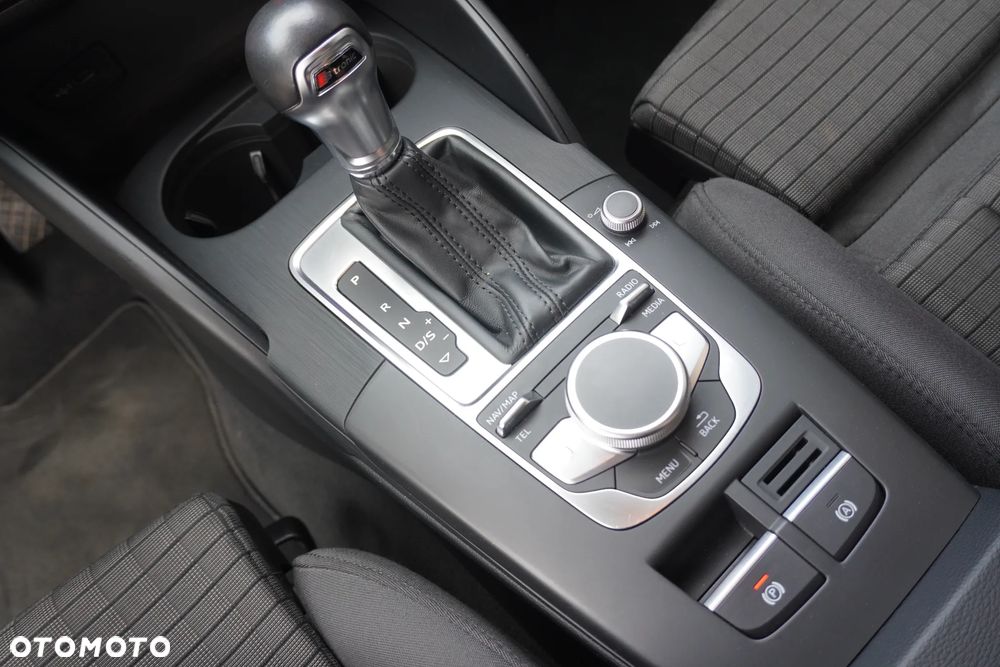 Audi A3 Limousine 2.0 TDI (clean diesel) S tronic S line Sportpaket - 26