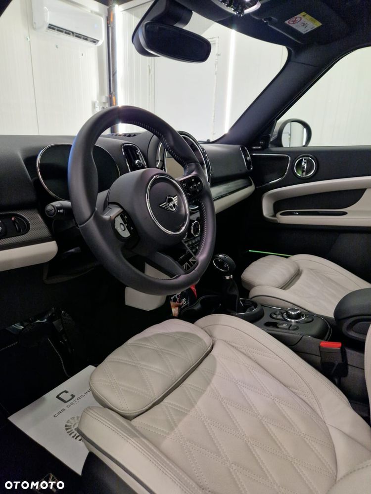 MINI Countryman Cooper SE ALL4 Yours Trim - 7