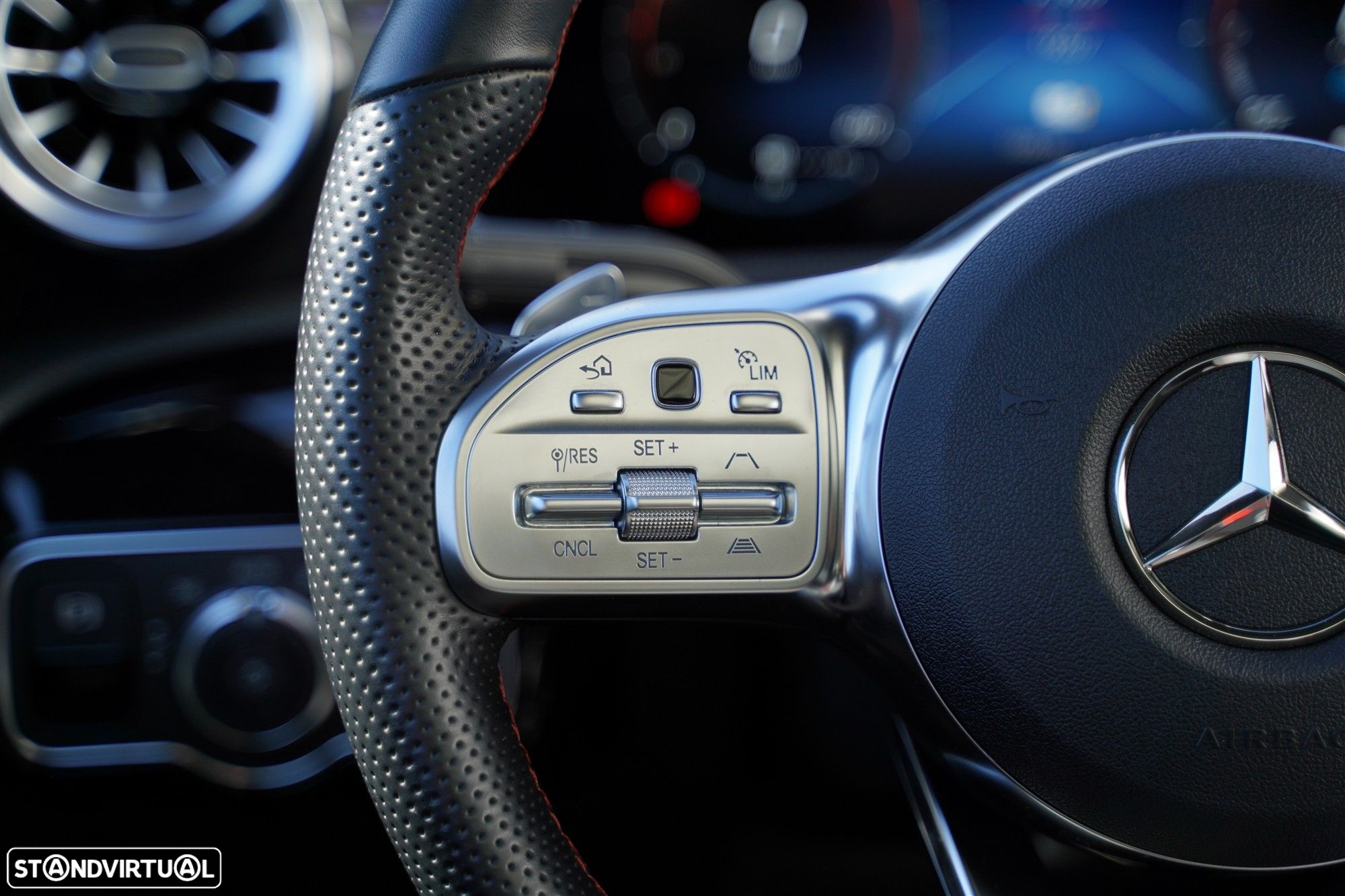 Mercedes-Benz CLA 250 e AMG Line - 22