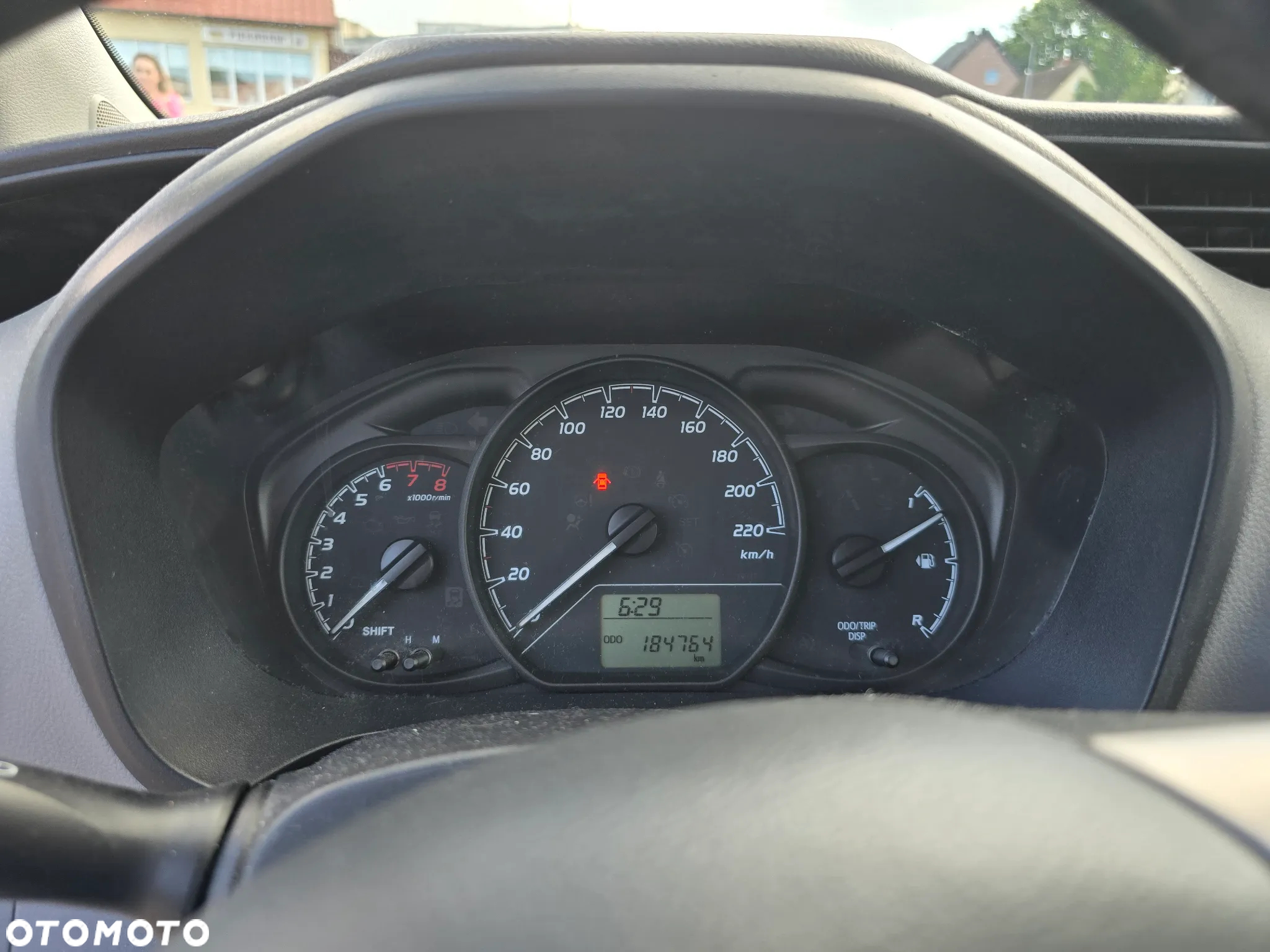 Toyota Yaris 1.0 Active - 8