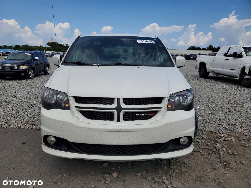 Dodge Grand Caravan 3.6 R/T - 28
