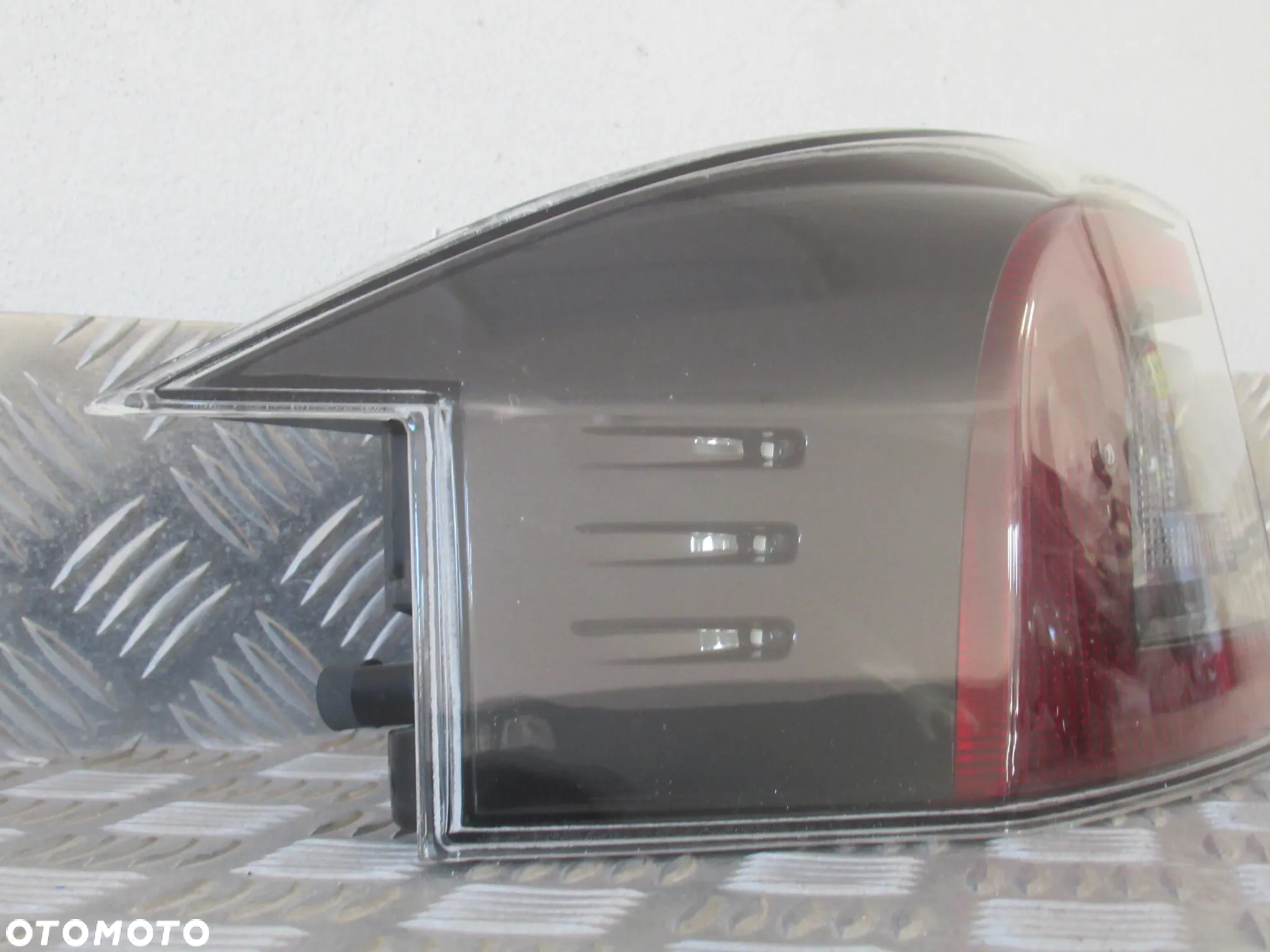 LAMPA TYLNA TYŁ LEWA TESLA MODEL S LIFT 6005920-00-J - 3