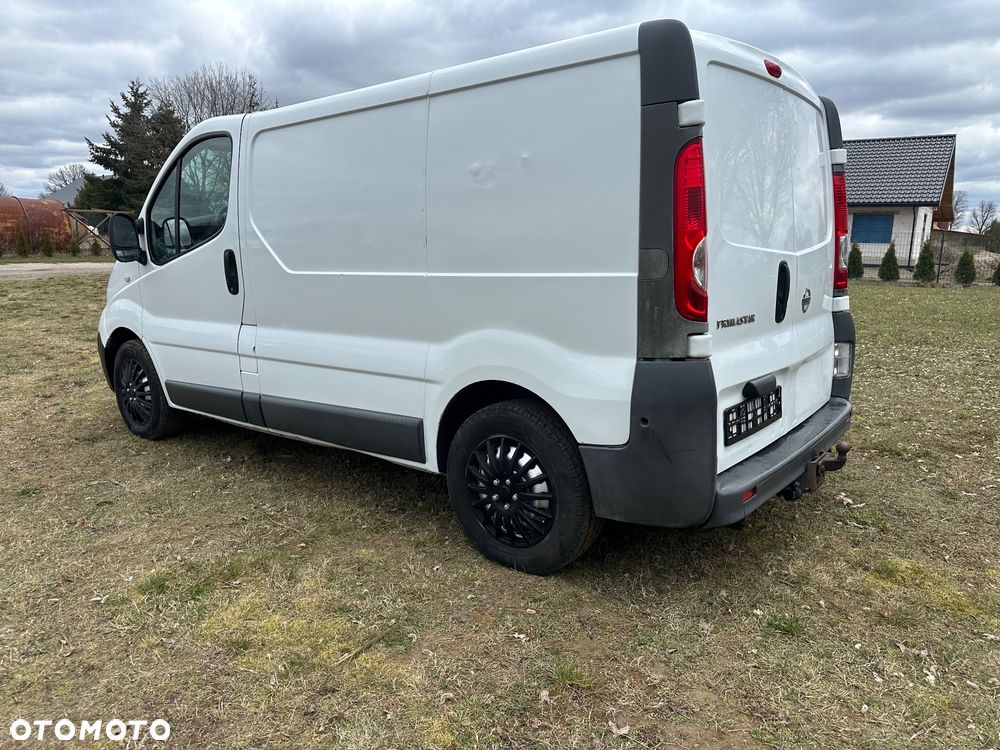 Nissan Primaster - 3