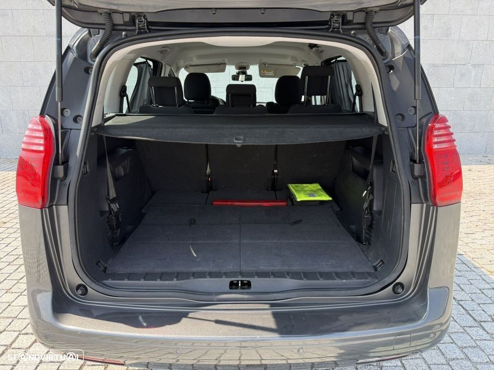 Peugeot 5008 1.2 PureTech Style — fotografia 17