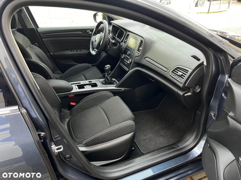 Renault Megane Grandtour TCe 140 GPF BUSINESS EDITION - 7