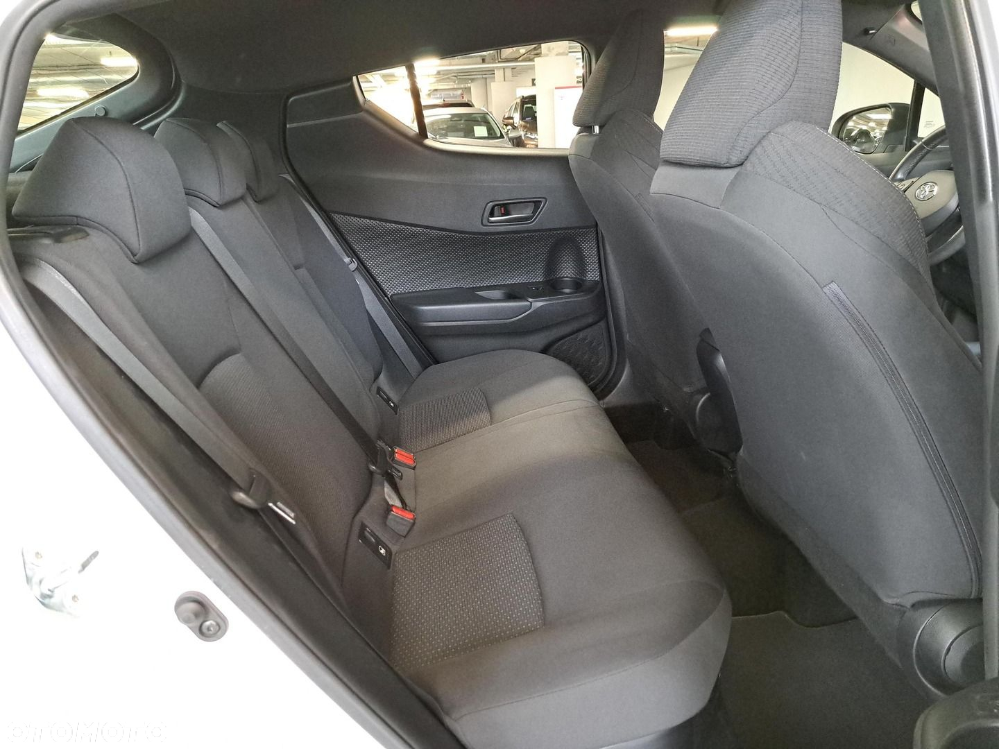 Toyota C-HR 1.8 Hybrid Premium - 14