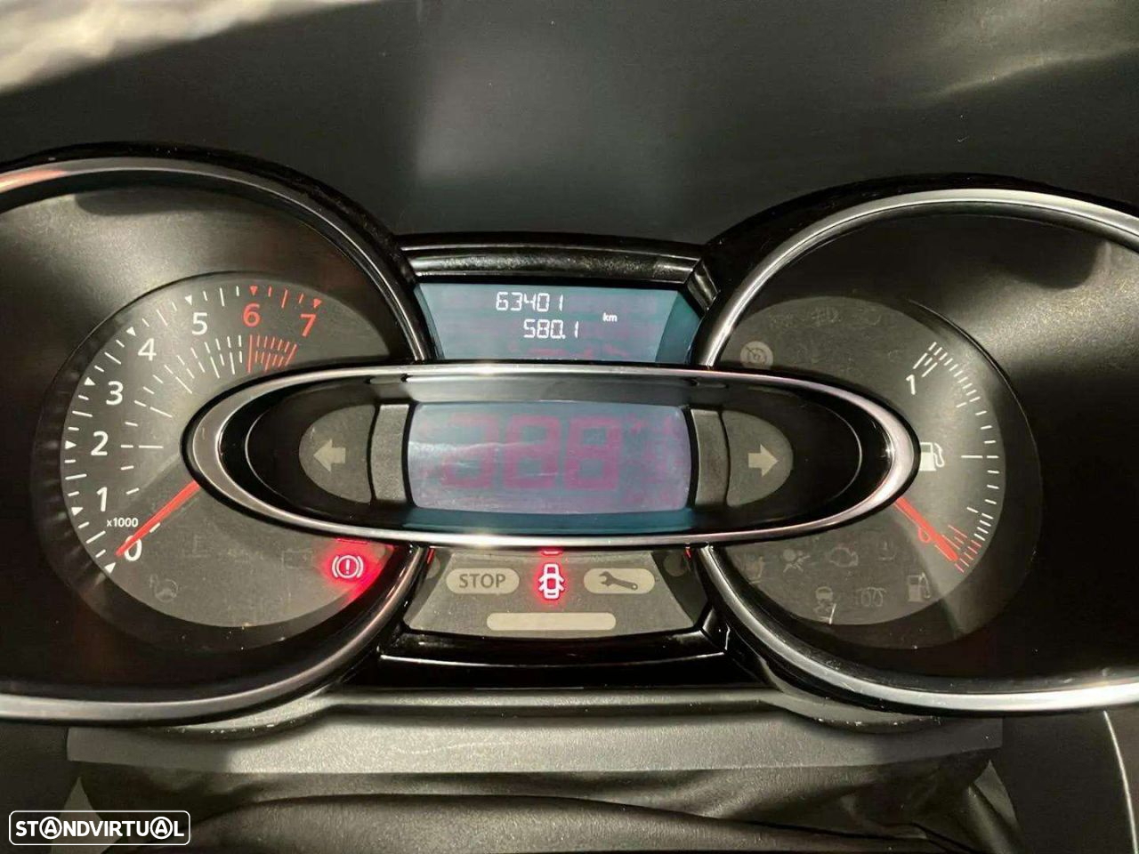 Renault Clio Sport Tourer 0.9 TCe Limited - 12