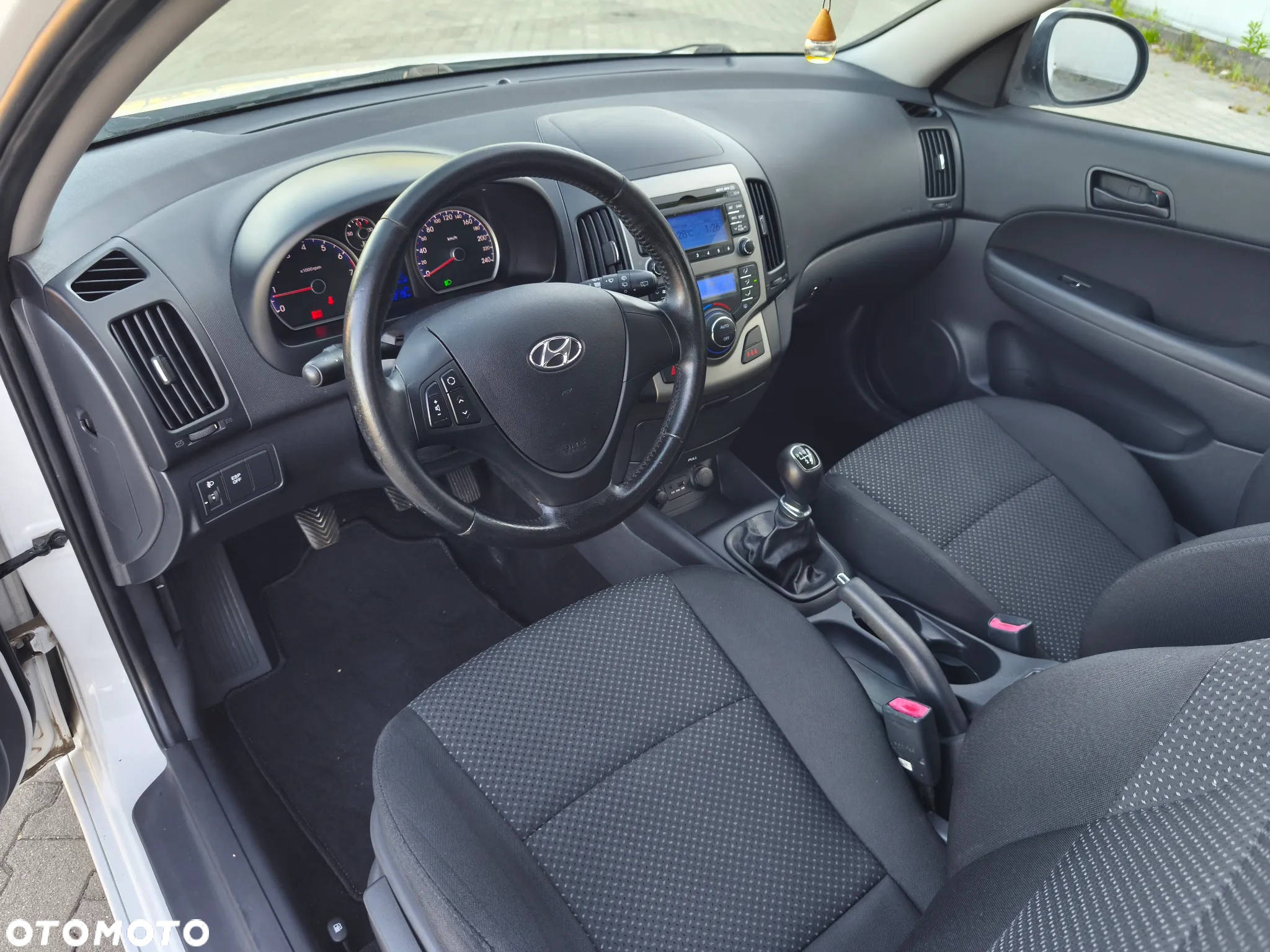 Hyundai i30 1.4 Comfort EU5 - 5