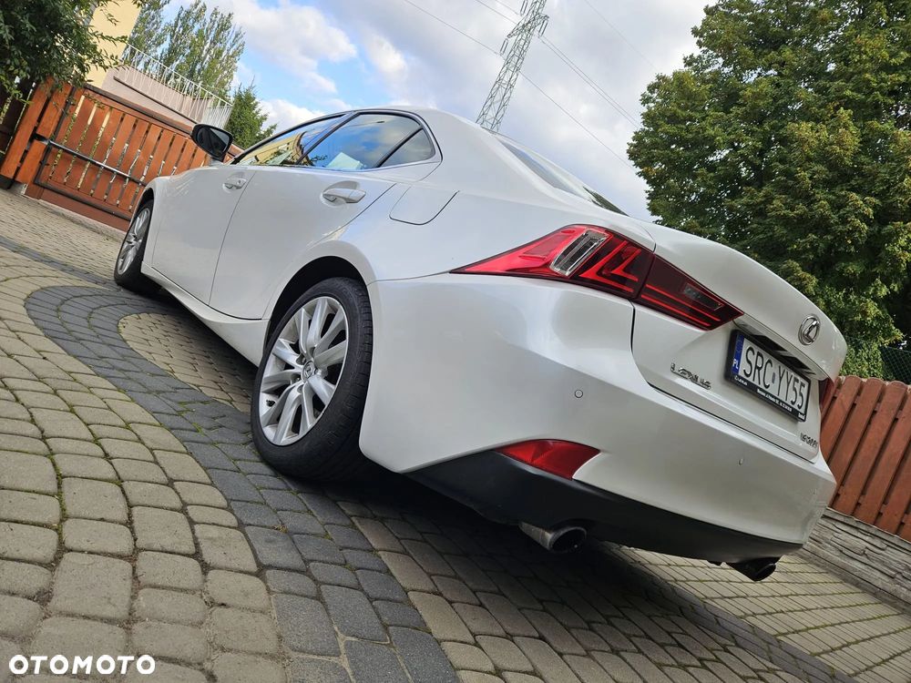 Lexus IS 200t Elite - 15