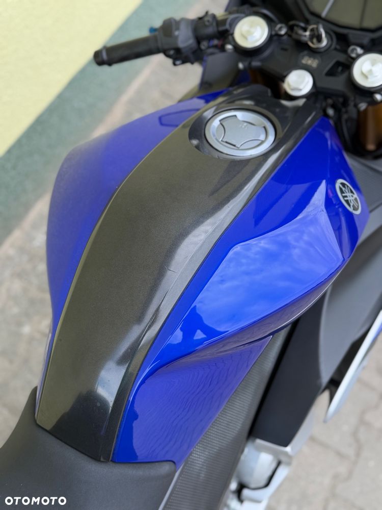 Yamaha YZF - 17