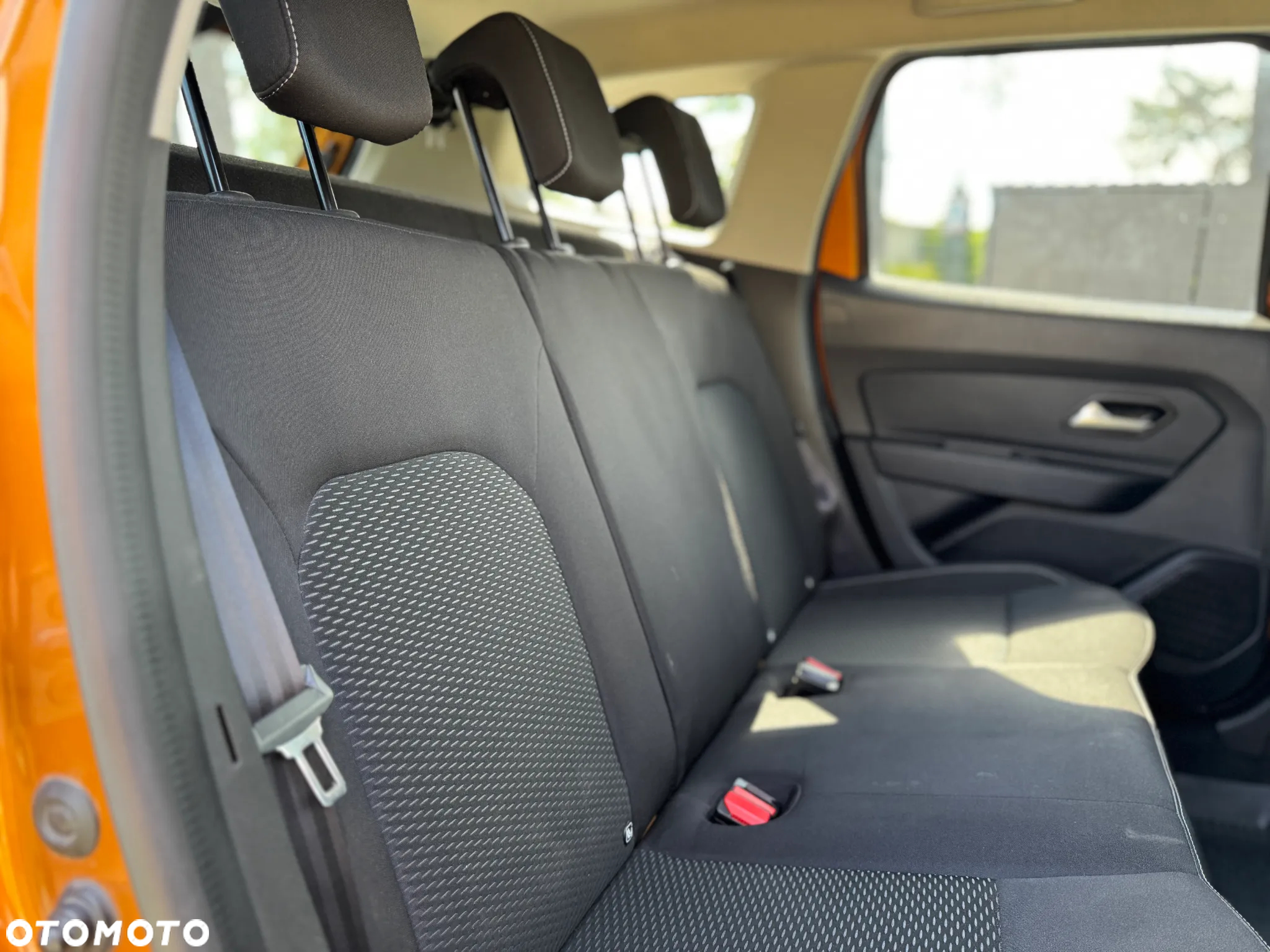 Dacia Duster 1.6 SCe Urban Explorer S&S - 25