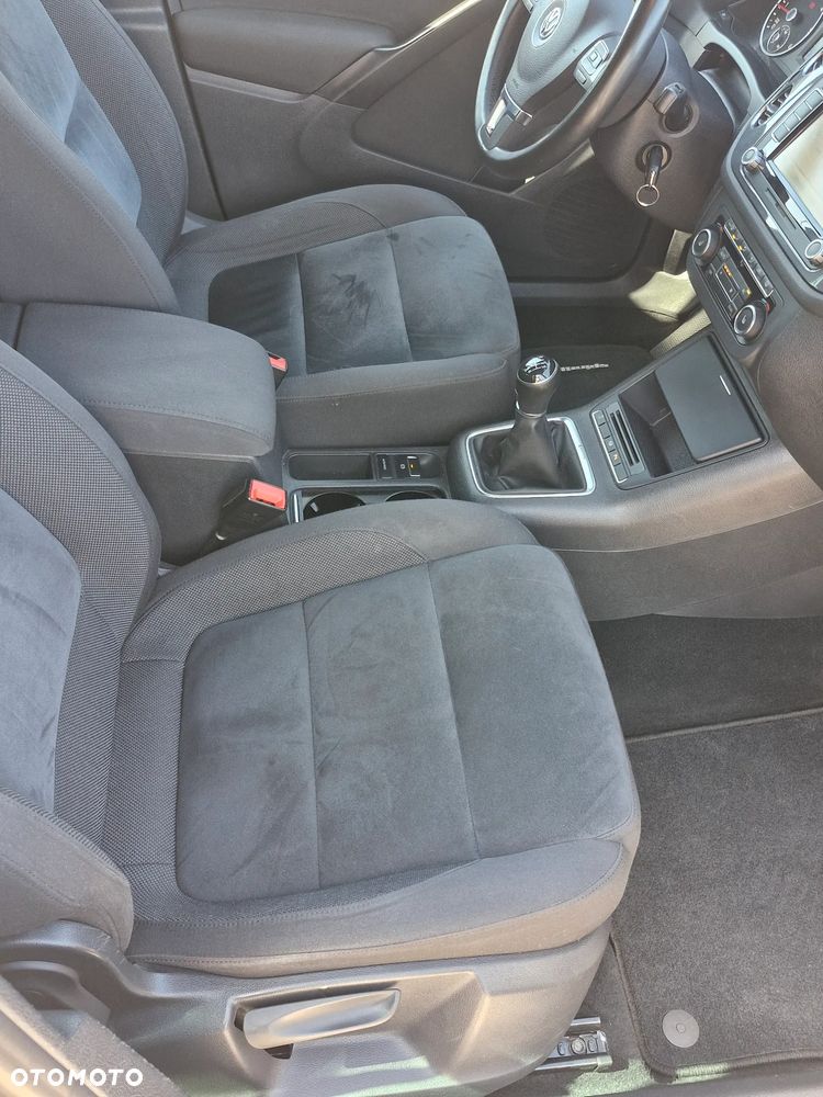 Volkswagen Tiguan 2.0 TDI DPF 4Motion Track & Avenue - 34