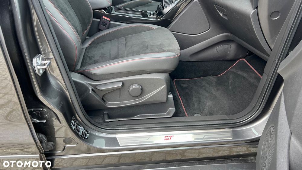 Ford Kuga 1.5 EcoBoost FWD ST-Line ASS GPF - 27