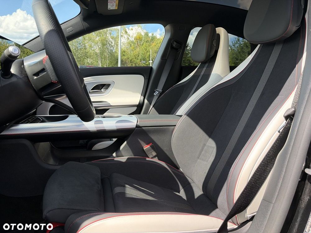 Mercedes-Benz CLA 200 mHEV 8G-DCT - 14