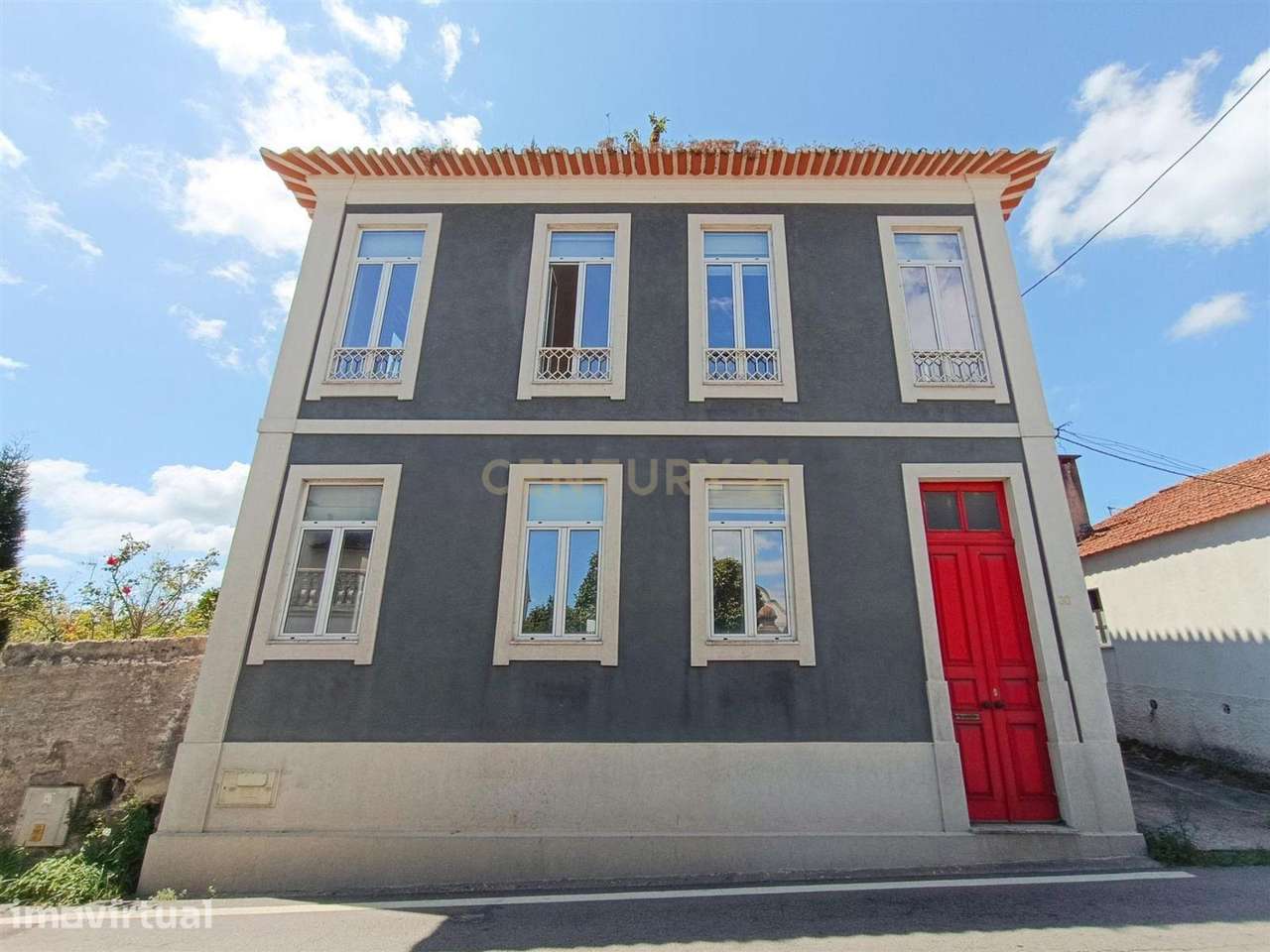 Moradia de Charme com Terreno e Traça Tradicional às Portas de Aveiro. - Grande imagem: 2/23