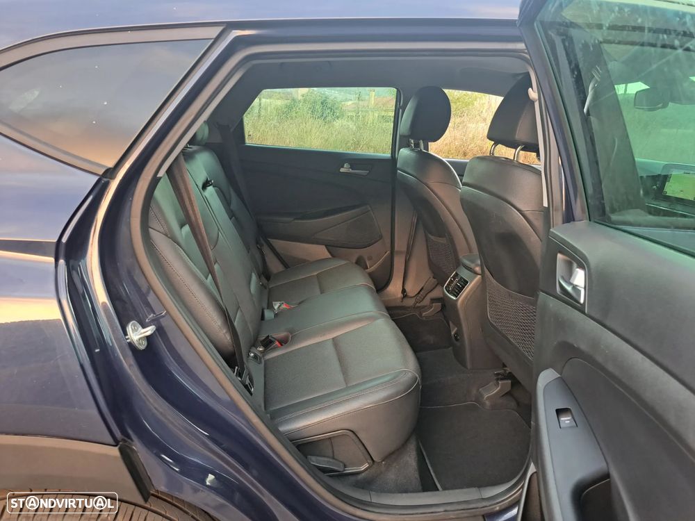 Hyundai Tucson 1.6 CRDi Premium +P.Pele+P.Style - 33