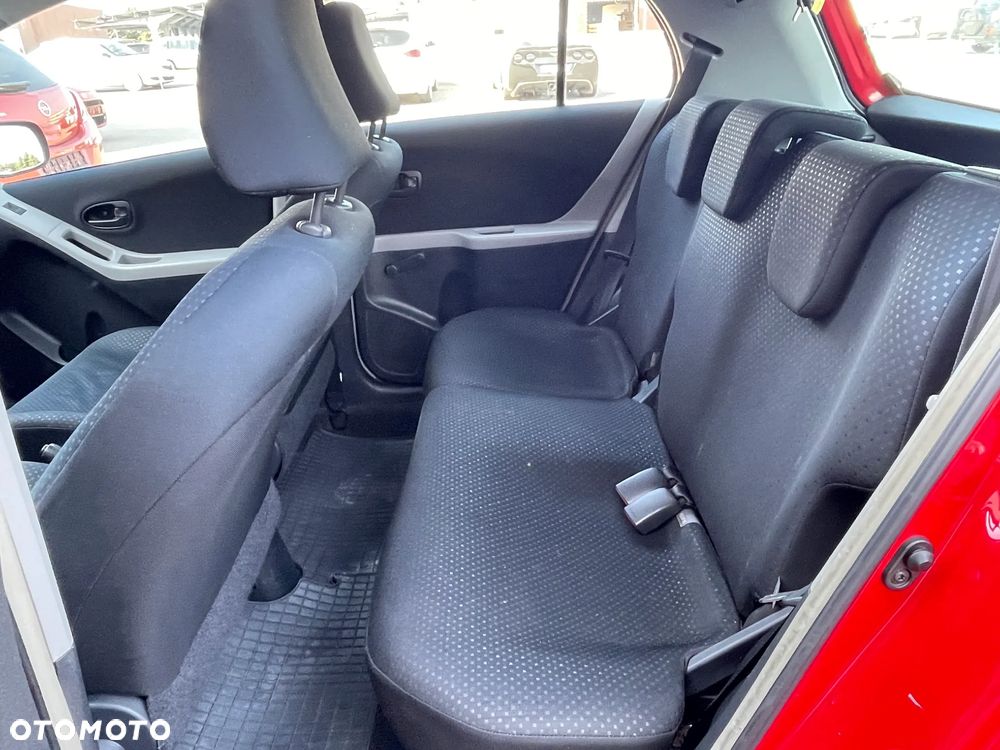 Toyota Yaris 1.0 VVT-i Team - 10