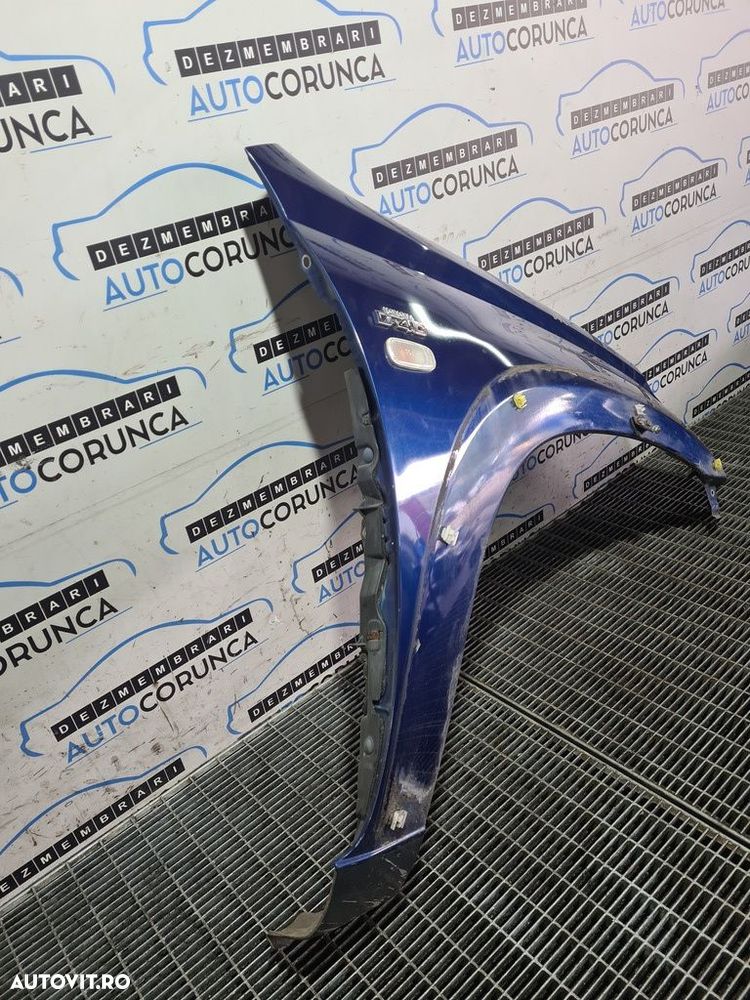 Aripa Dreapta Fata Toyota RAV 4 II 2000 - 2006 4 Usi ALBASTRU (1063) Ruginita - 2