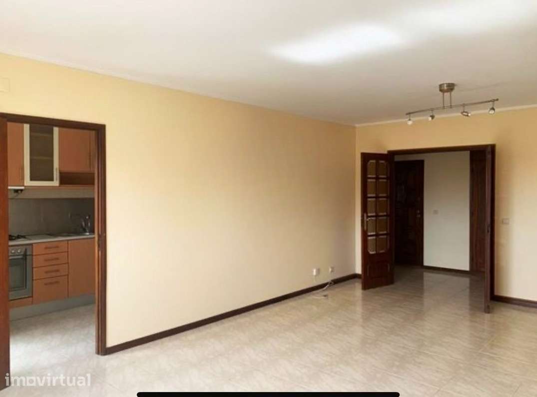 Apartamento T2 Venda em Mafamude e Vilar do Paraíso,Vila Nova de Gaia - Grande imagem: 3/10