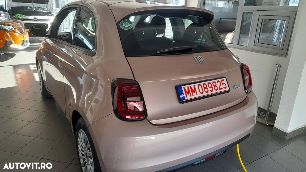 Fiat 500E Action - 10