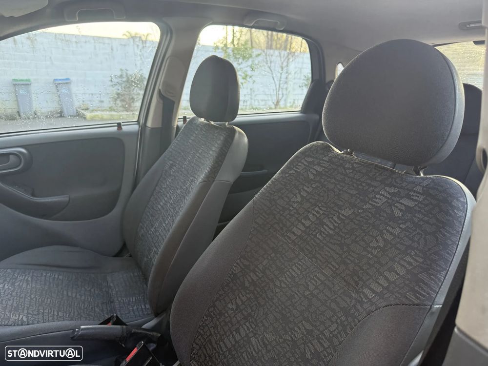 Opel Corsa 1.2 16V Confort - 9