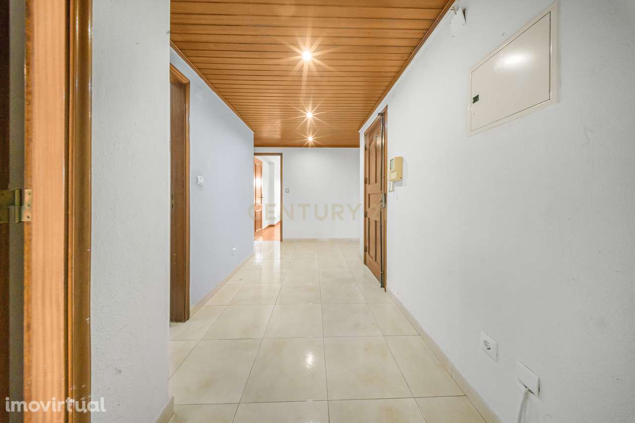 T3 Luminoso em Santa Marta do Pinhal – Espaço e Conforto no Coração de - Grande imagem: 4/30