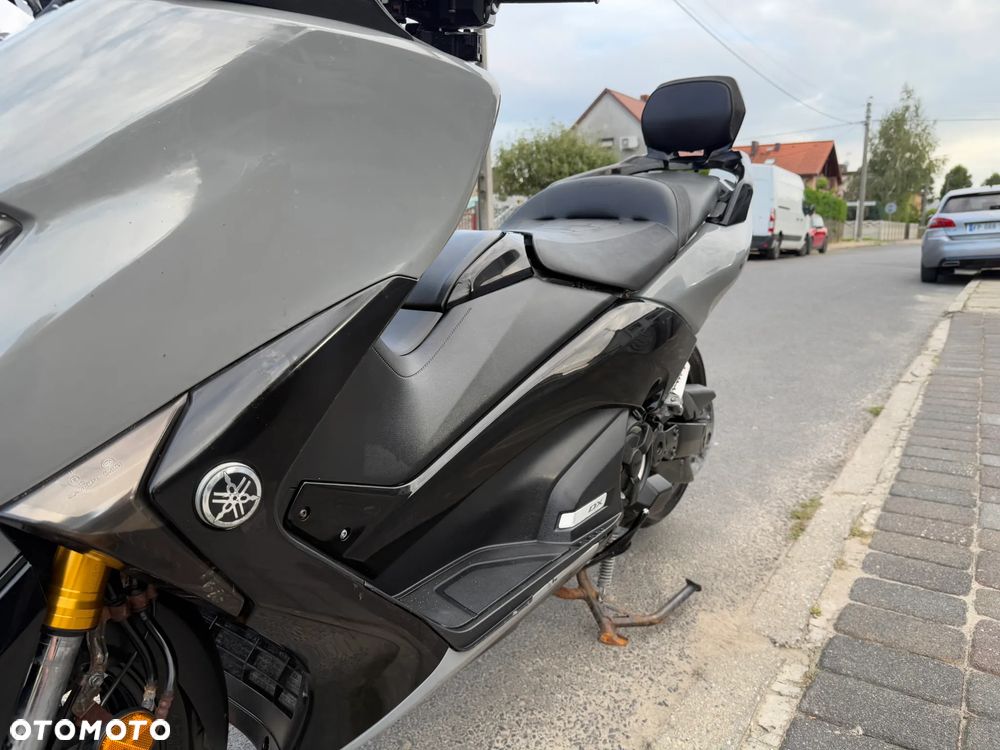 Yamaha Tmax - 19