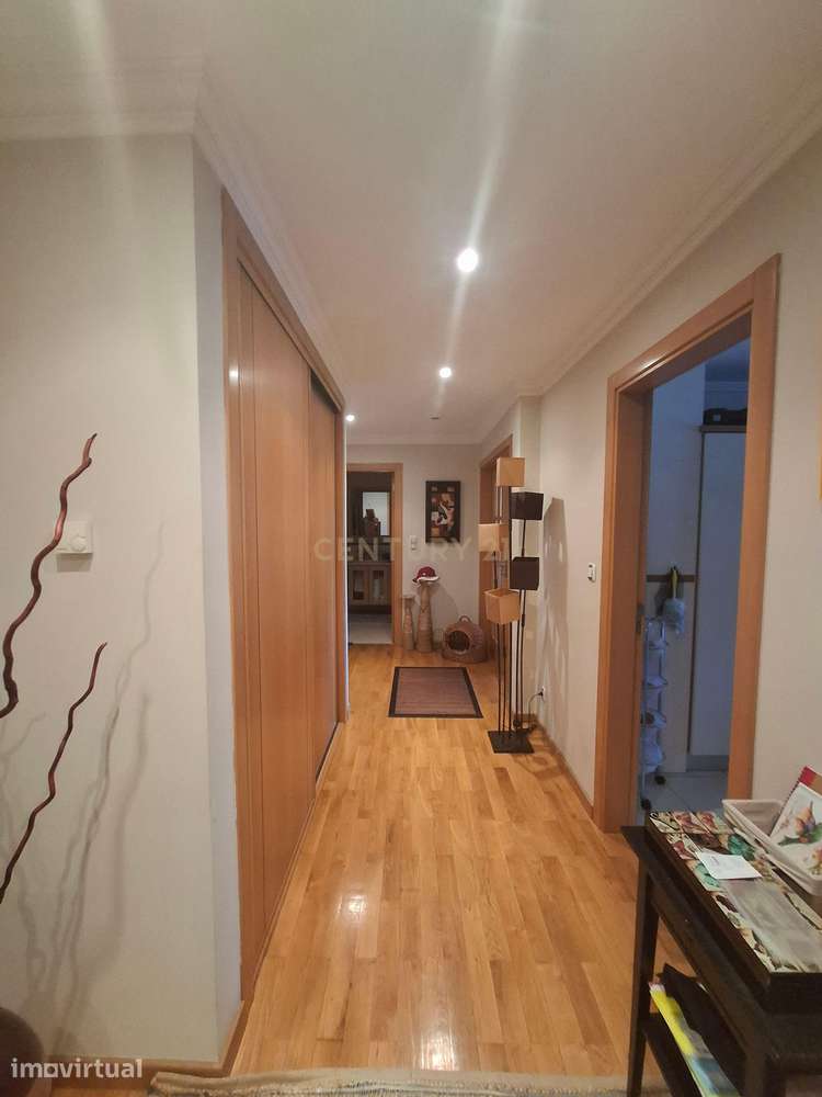 Fabuloso Apartamento  em Odivelas - 142m² com Vista Panorâmica - Grande imagem: 3/14