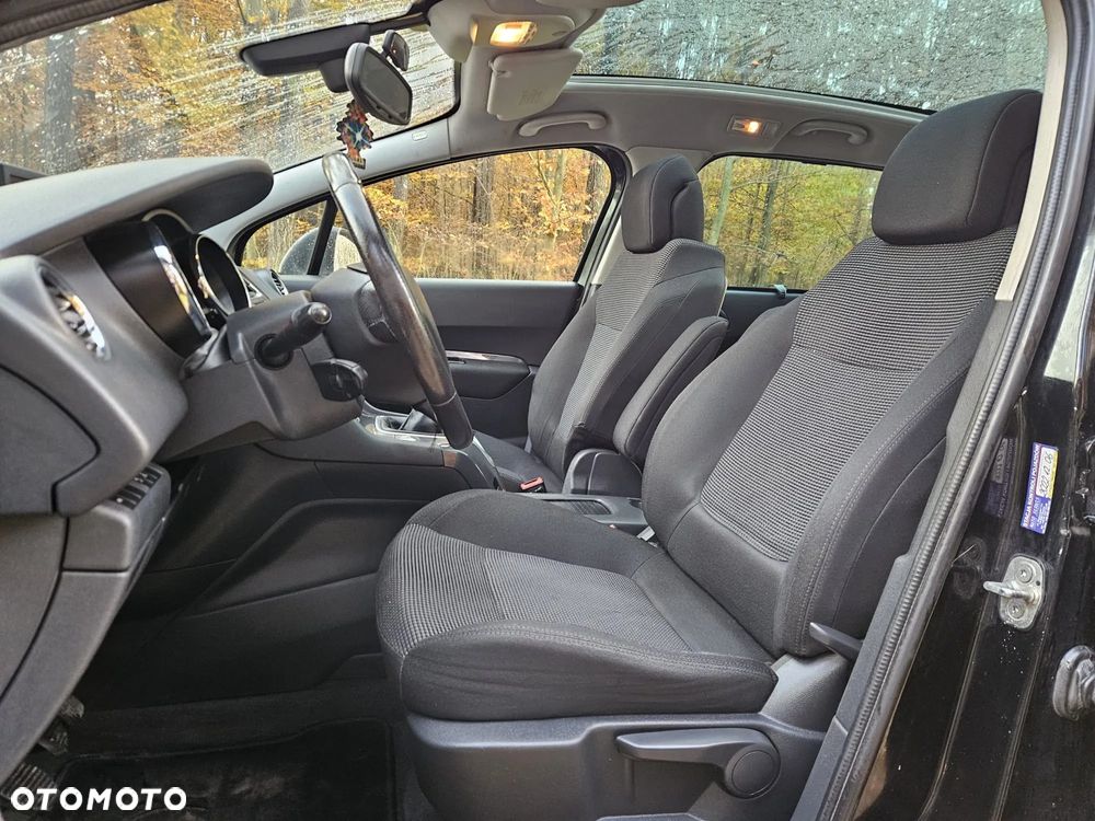 Peugeot 5008 - 9