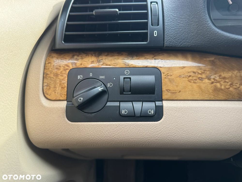 BMW Seria 3 318i Edition Exclusive - 24