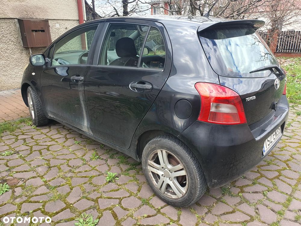 Toyota Yaris - 2