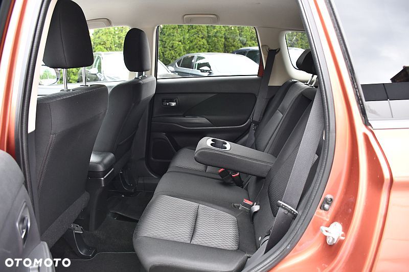 Mitsubishi Outlander 2.0 2WD CVT Diamant Edition+ - 20