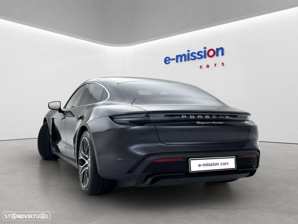 Porsche Taycan Turbo — fotografia 3