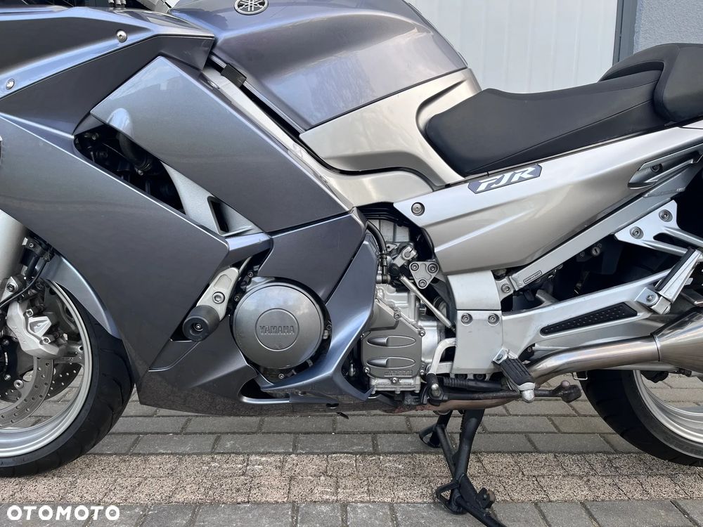 Yamaha FJR - 11