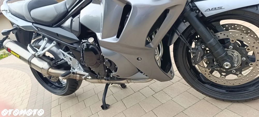 Suzuki GSX - 31
