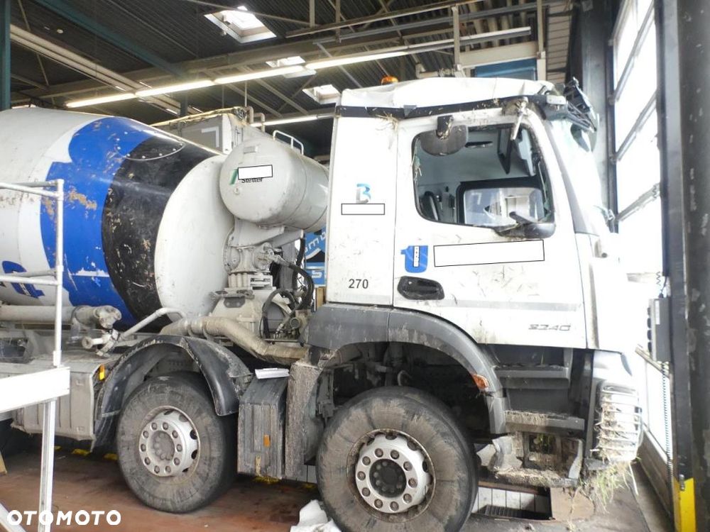 Mercedes-Benz 3240 - 5