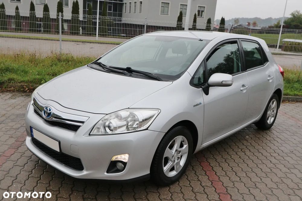 Toyota Auris 1.8 HSD Luna - 1